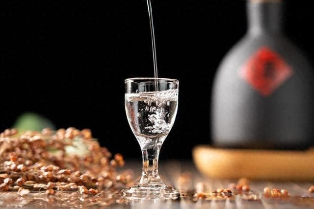 饮酒伤肾：三种酒类对肾脏的影响及防护指南