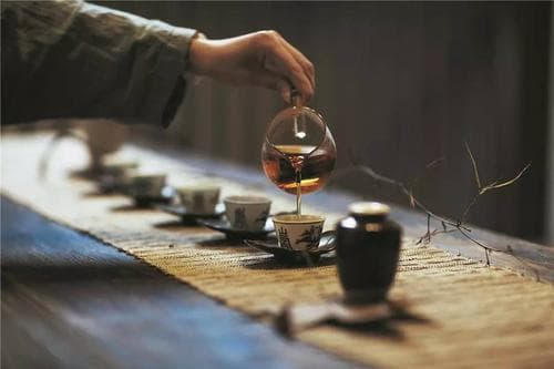 茶与健康再探讨：长期喝茶的利弊，研究揭示其对癌症可能的影响