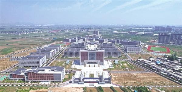 卫辉市第一中学：薪火相传育桃李，昂首阔步新征程