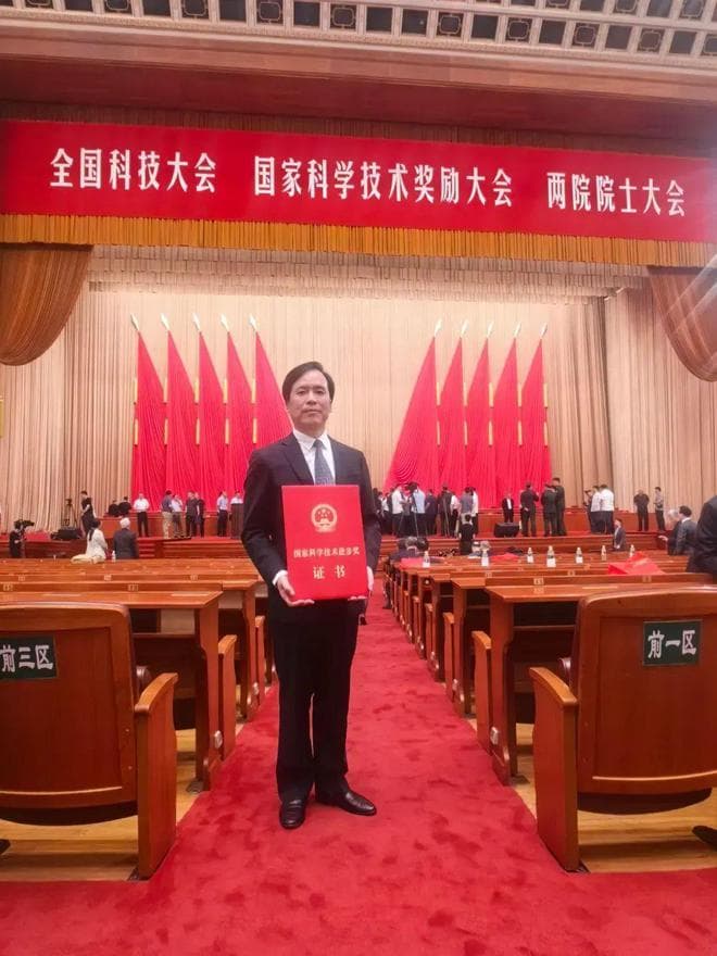 高凤林：为火箭焊接"心脏"的"一线工人"