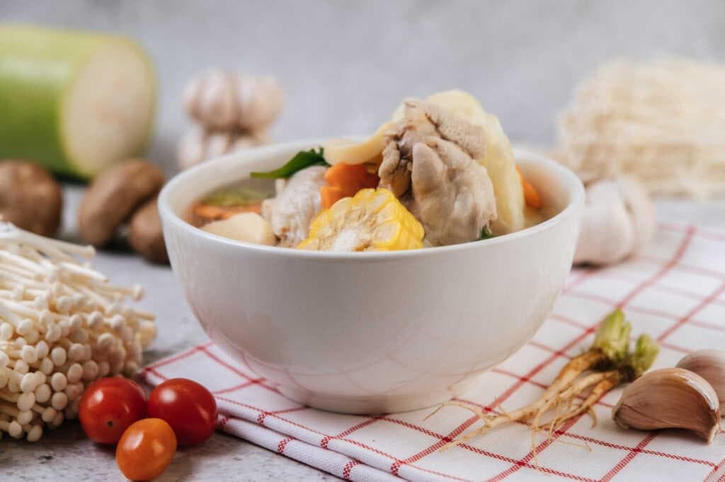 健脾袪濕湯水 | 淮山雞腳袪濕湯