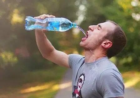 夏天跑步补水全攻略：科学饮水助你安全度夏
