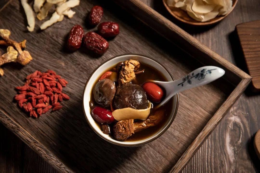 冬季感冒食疗全攻略：8种居家调理方案详解