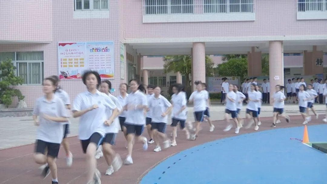 政协委员建议学校开设潮汕话课程，以保护传承方言文化