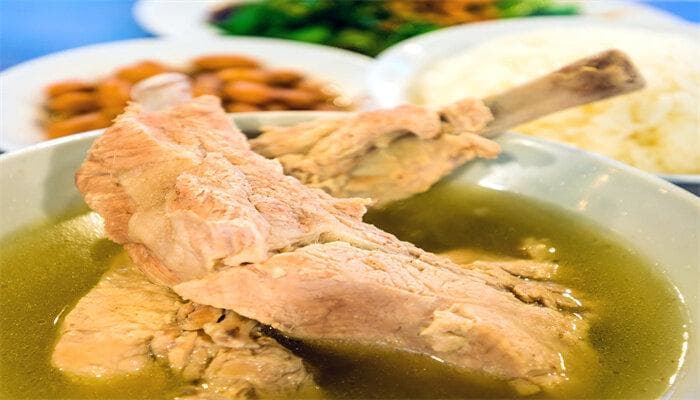 肉骨茶是什么意思