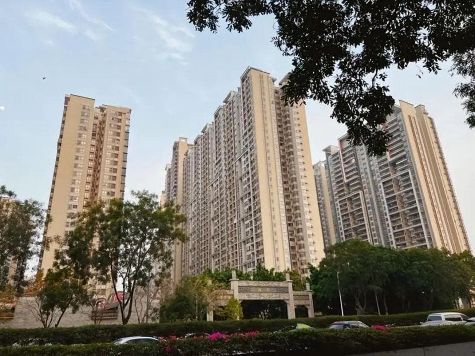广州城中村：脏乱差还是美食天堂？本地人这样说