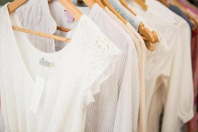 央视曝光：衣服有害材质多致癌物风险大吗？这几类衣服购买需谨慎
