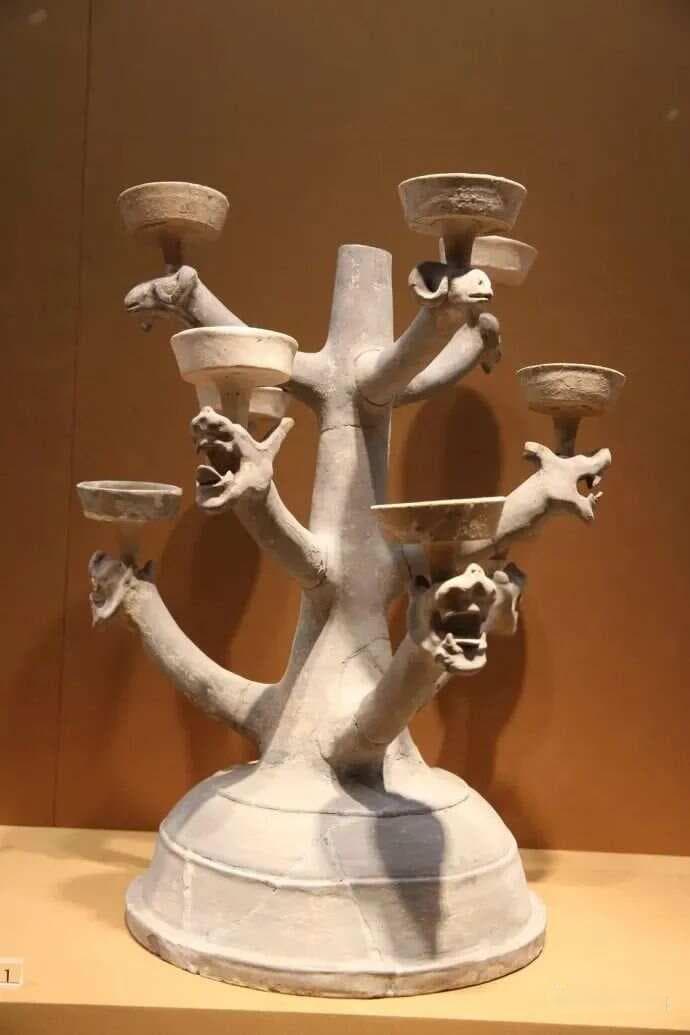 从春秋到清代：中国古代烛台的演变历程