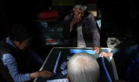打麻将为何不能胡第一把？老“麻友”说出了原因，今天总算明白了