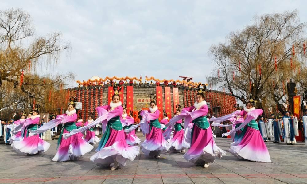 闪电评论丨到山东过大年 好景美食笑开颜