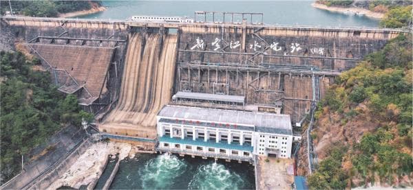 “要高山低头，令河水倒流” 东深供水工程60年对港供水300亿立方米