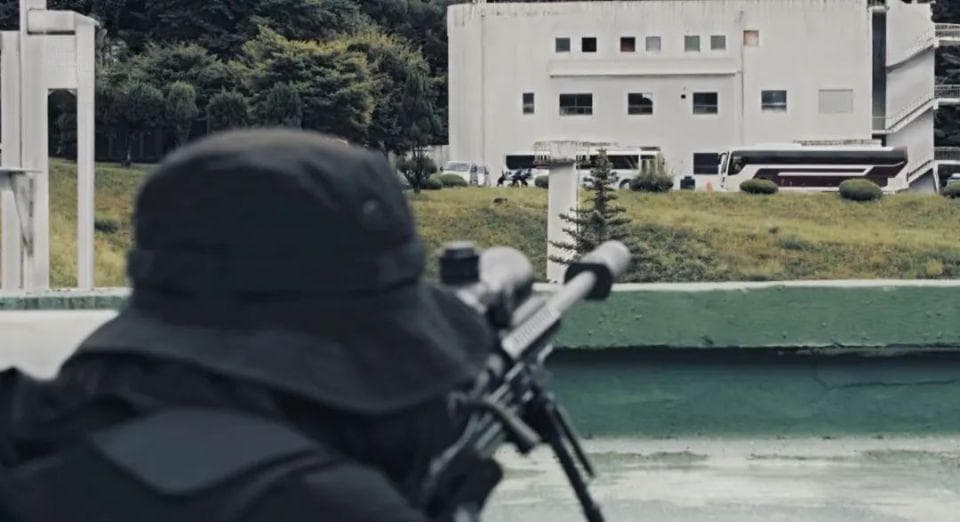 韩国707特种部队公交车反劫持演练：从接近到控制的全流程解析