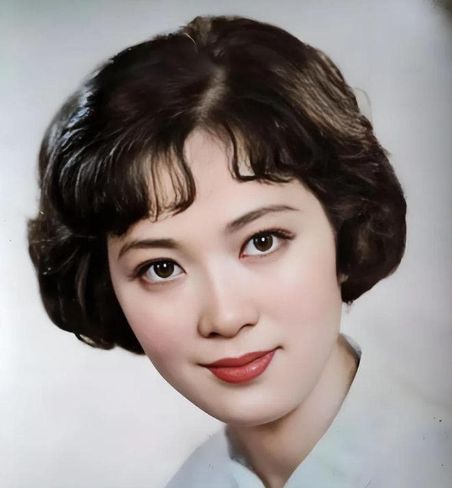 10位“一眼万年”女演员，个个美到窒息，有人靠一个角色吃一辈子