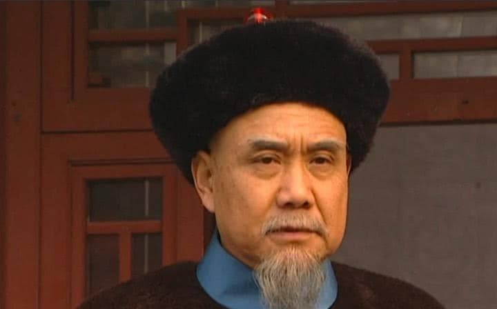 佟国维是隆科多六叔，隆科多为何选择“背叛”？这其实是一场双簧