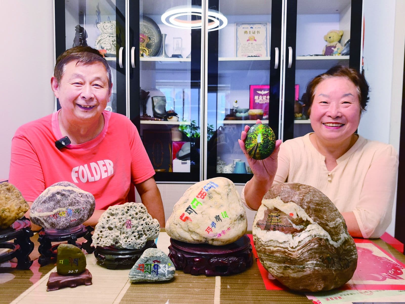 “活力老人”的多彩生活  爱旅游、有特长、懂科技、会享受