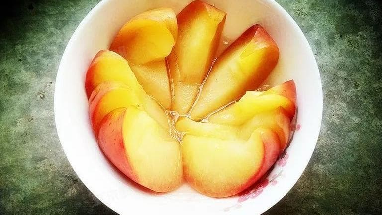 蒸苹果治便秘吗？效果因人而异，这些食用要点需谨记