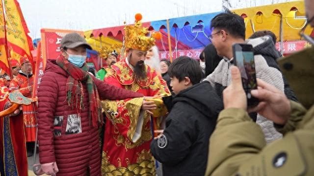 大年初五迎财神！卫辉：“五福”送祝福 非遗展演添喜气
