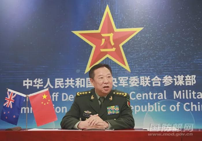 首任陆军司令员李作成上将简历