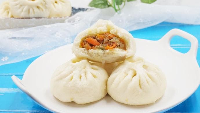 牛肉胡萝卜馅包子