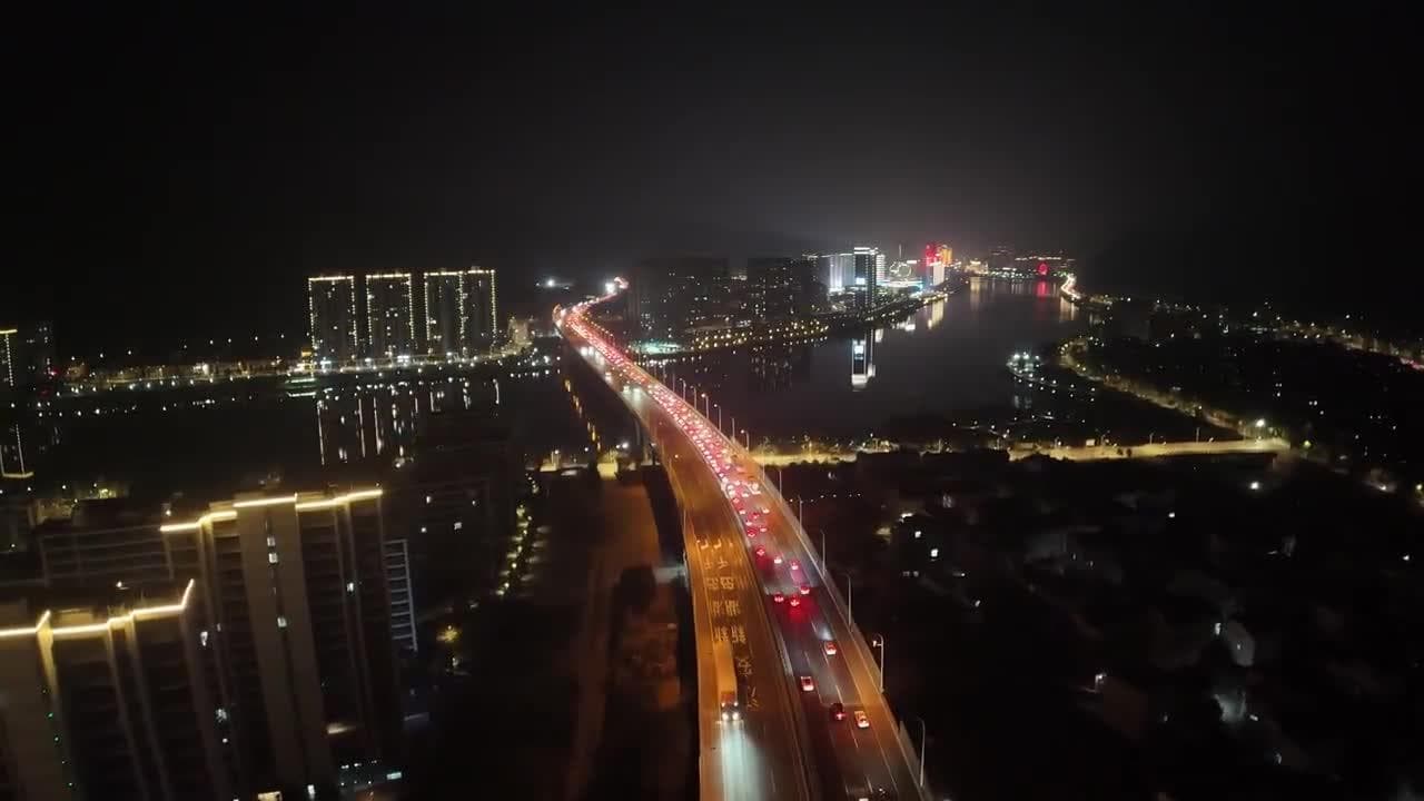 从杭州出发，开了12小时还在南昌！春节还有一周，高速已经堵红了？