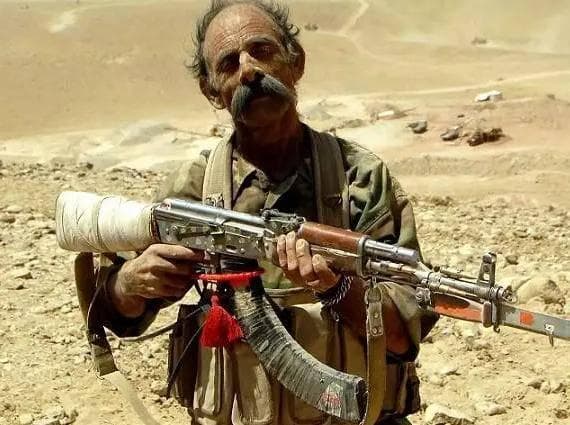 世界三大经典步枪：AK47、M16与FN FAL的传奇故事
