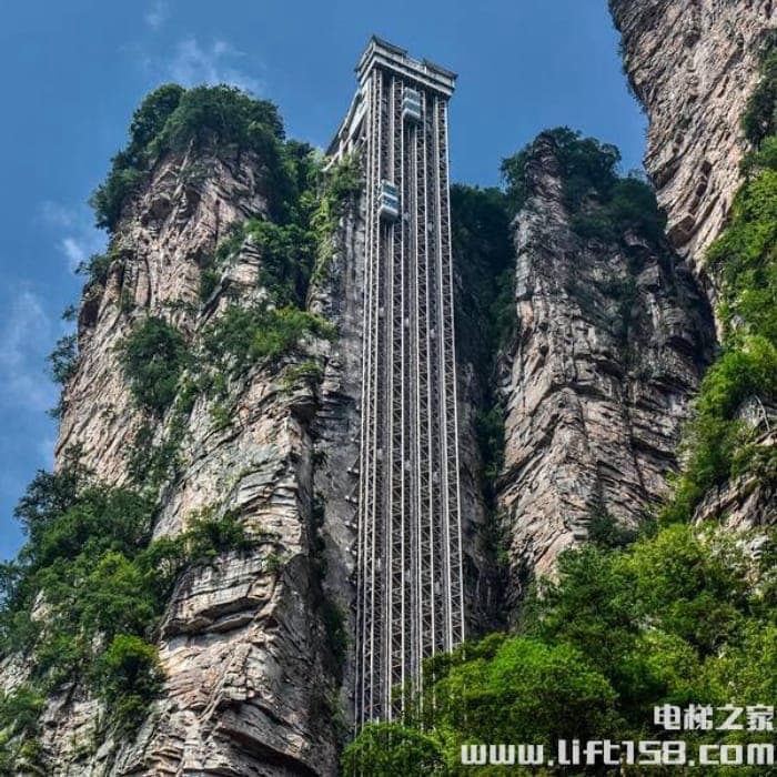世界上最高的全暴露双层、最大载重、速度最快的户外观光电梯