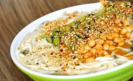 驻马店十大特色美食：从粉浆面条到野里烧饼，每一道都藏着城市故事