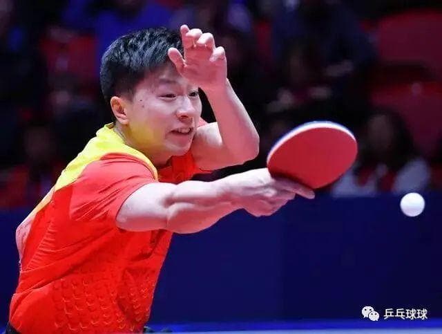 乒乓球的5种对攻变线战术，都学会就能看明白对方的回球