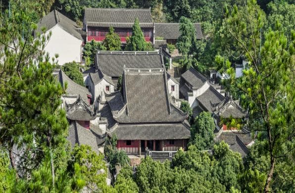 “中国南方第一古建”——宁波保国寺