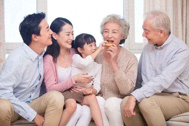 龙年难救的出生率？2025年，新生人口总量可能会超出你的想象