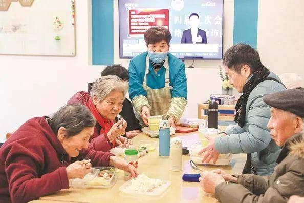 “大城养老”如何探索家门口幸福养老新路径？