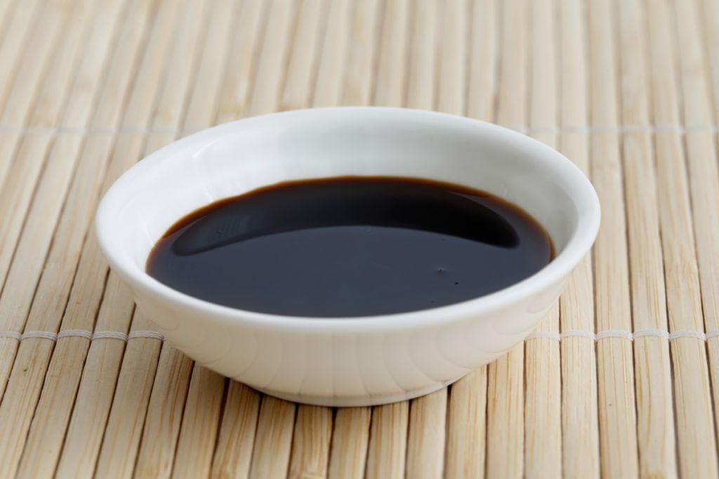 生抽和老抽哪个能直接吃？揭开这2个酱油的健康秘密！