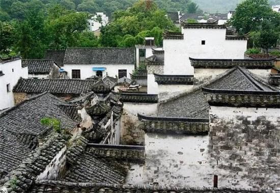 青瓦白墙的徽派建筑设计