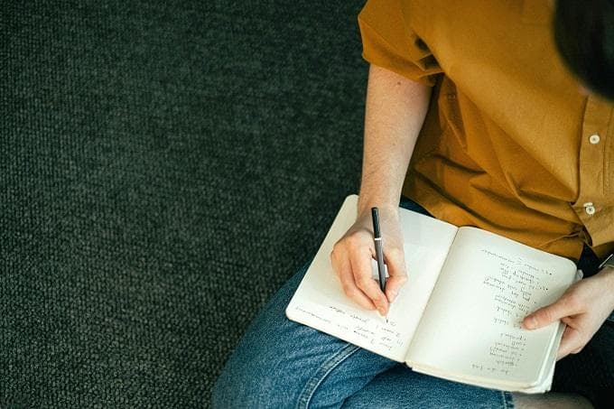 英语四级语法：形容词修饰名词的顺序解析