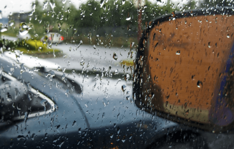 喜欢雨天的人是什么心理