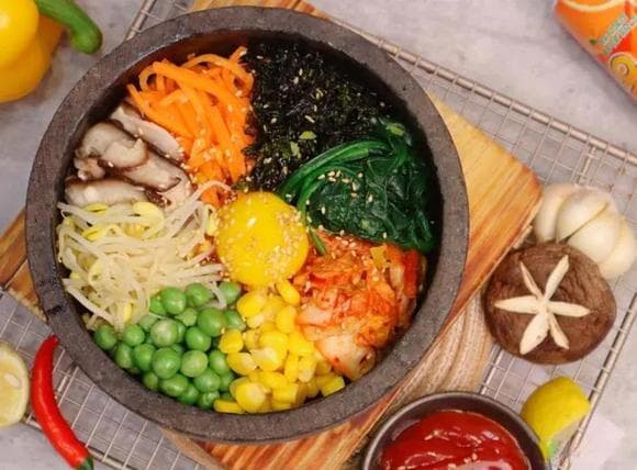 石锅拌饭技艺：非物质文化遗产中的美食瑰宝