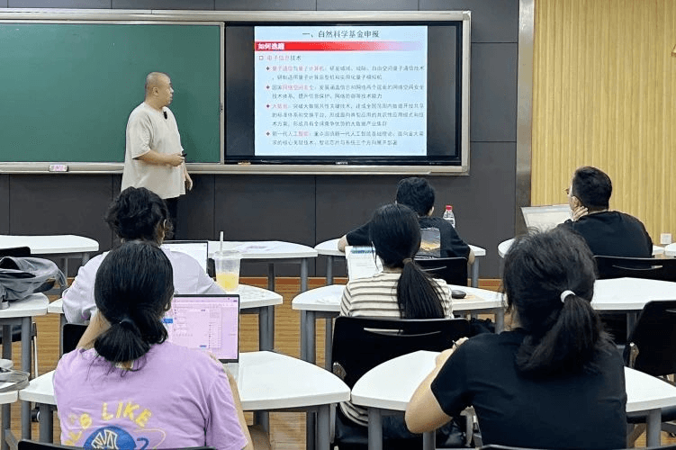 “学术导师制”为学生科研能力提升按下“加速键”！