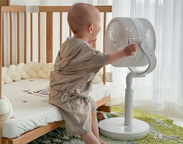 夏天电扇怎么开，又凉快又不伤身？总结了3个夏天，这5招百试百灵