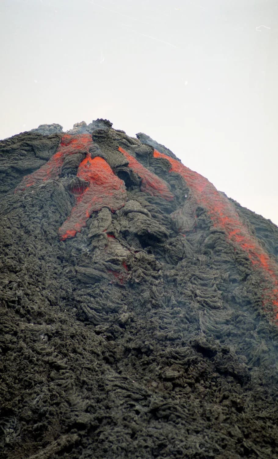 加州长谷火山最新研究：DAS技术揭示喷发机制