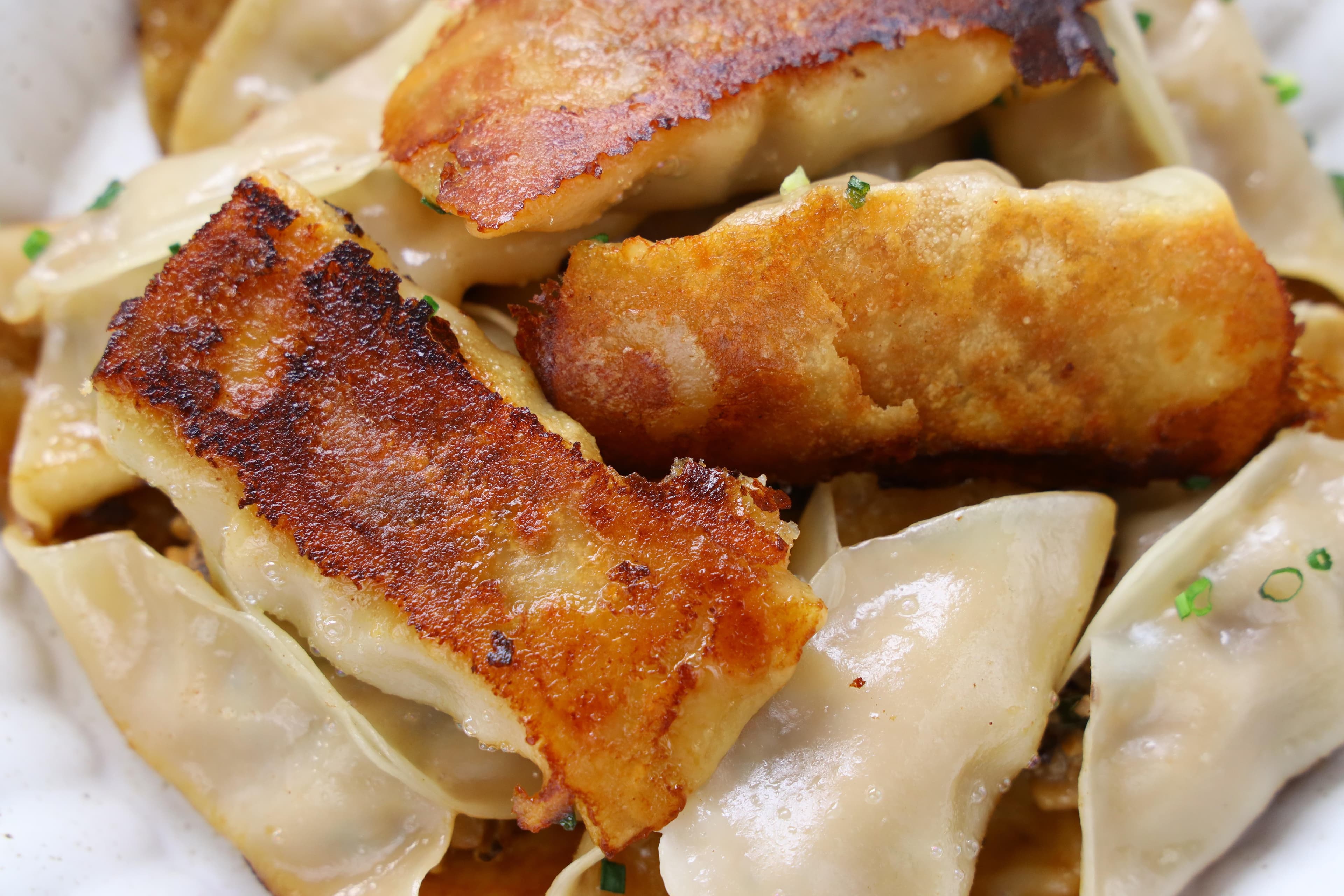香菇煎饺的家庭制作方法：简单易学，美味可口
