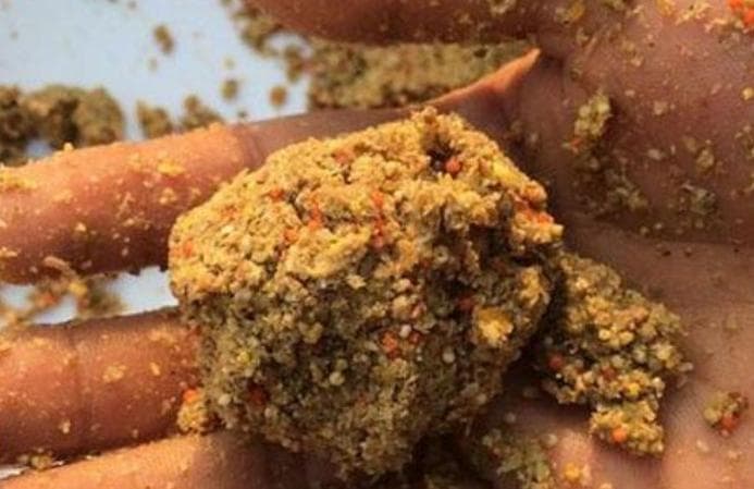三款自制钓鲤鱼饵料配方，适合海竿配爆炸钩库钓
