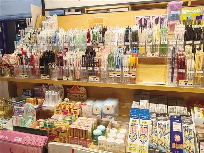 “开学经济”热度不减 理性、实用、心意成为消费关键词