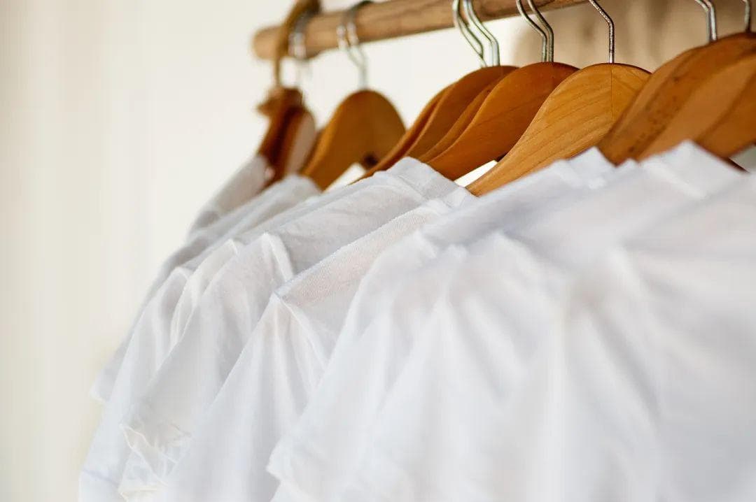 白衣服穿着穿着就黄了？教你一招搞定
