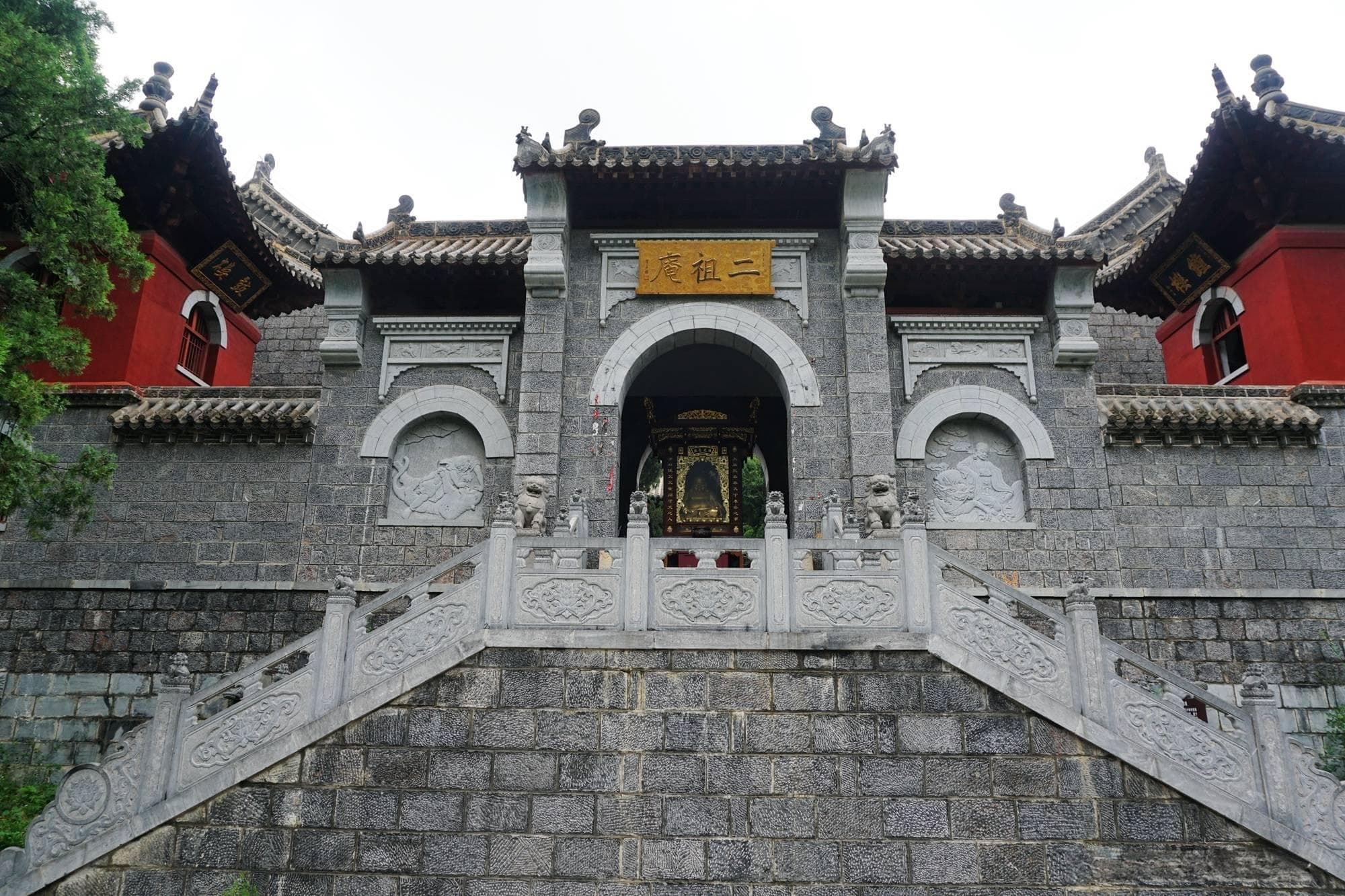 嵩山最高峰连天峰二祖庵凤凰台的历史和建筑特点介绍