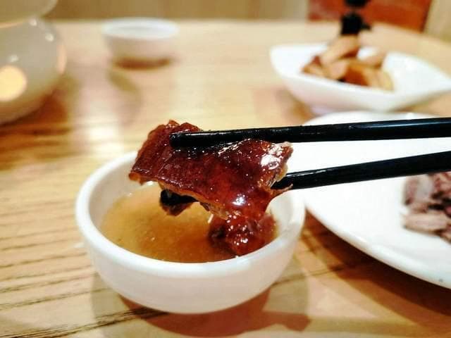 佛山美食：用最古老米酒"玉冰烧"制作的创意烧鹅