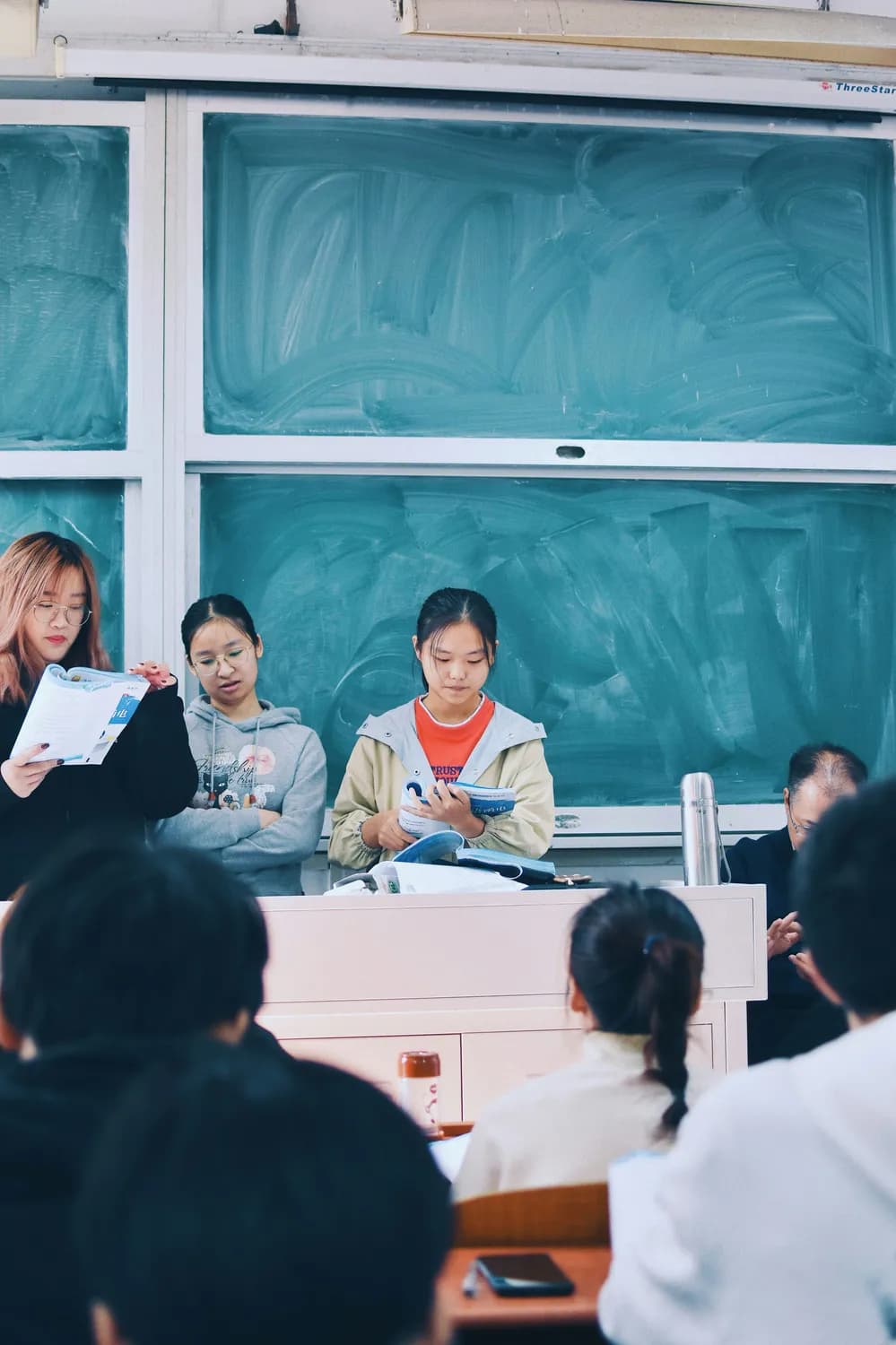 《三妹》：一段刻骨铭心的爱情与一个时代的缩影