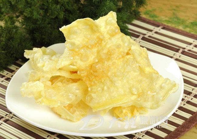 大理乳扇：形似纸扇的地方美食