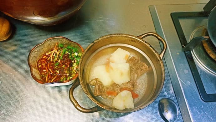 云南年夜饭～山药腊排骨汤