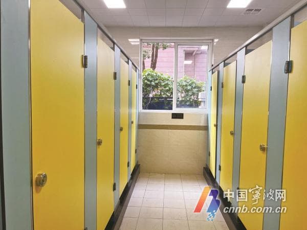厕所改造+文明引导，宁波多校破解学生如厕难题