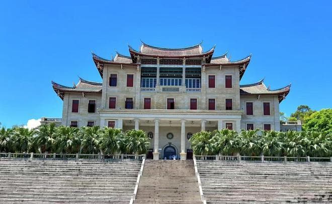 今年招生遇冷的厦门大学：录取分数下跌，原因令人无奈